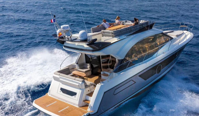 1761531025143001.jpg 游艇.jpg